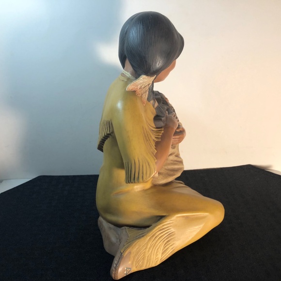 Vtg Byron Molds 10” 1979 Native American Woman & Infant Baby Figurine - Picture 7 of 16
